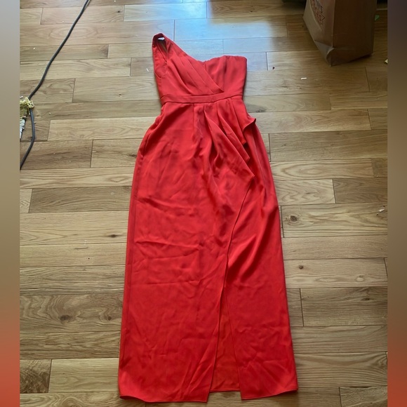 BCBGMaxAzria Dresses & Skirts - BCBGMaxAzria Vibrant Red one shoulder formal Dress